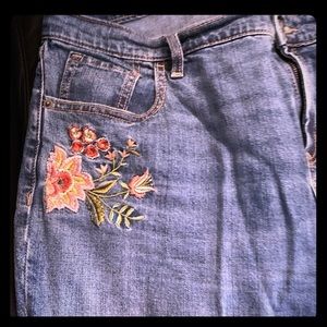 OLD NAVY Embroidered Boyfriend jeans